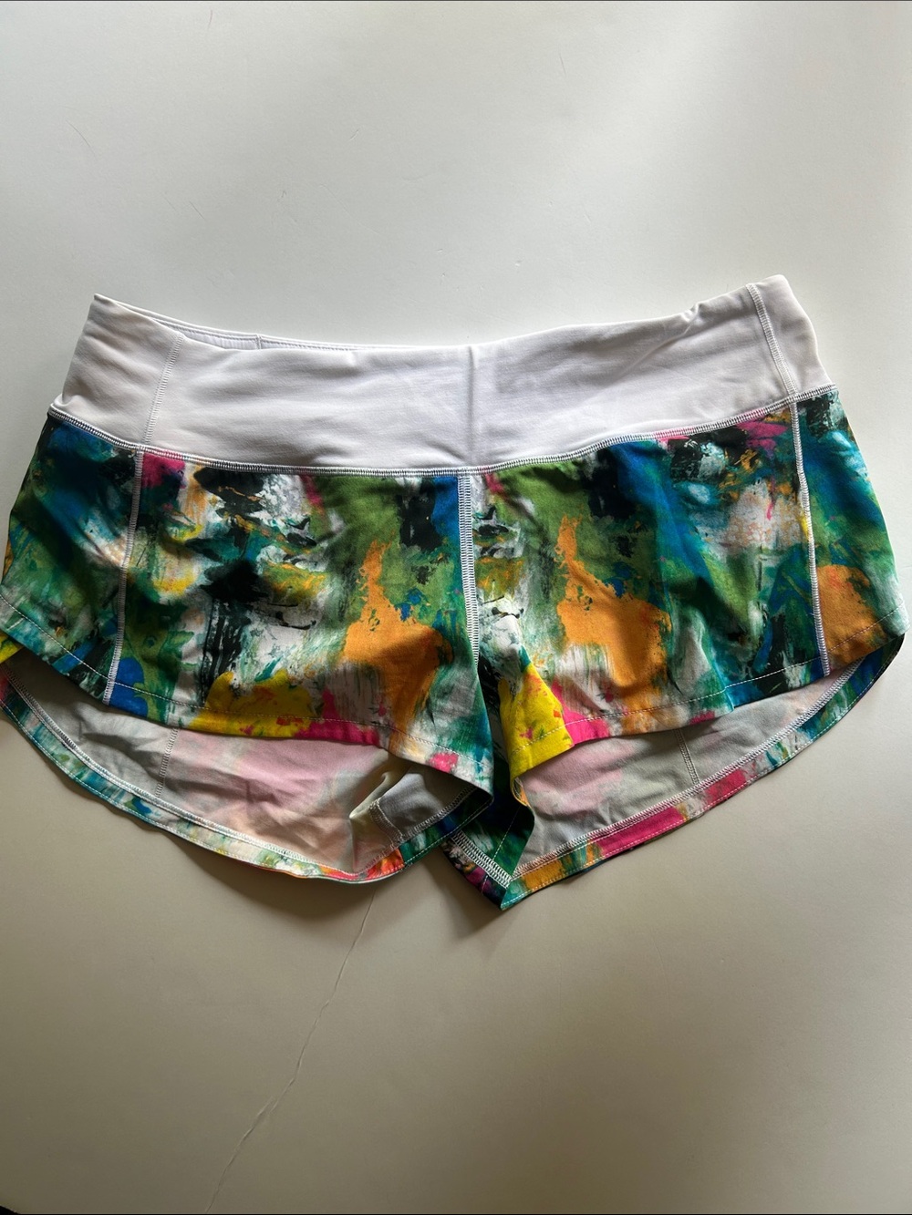 | Lululemon | Speed Up LR Shorts 2.5”